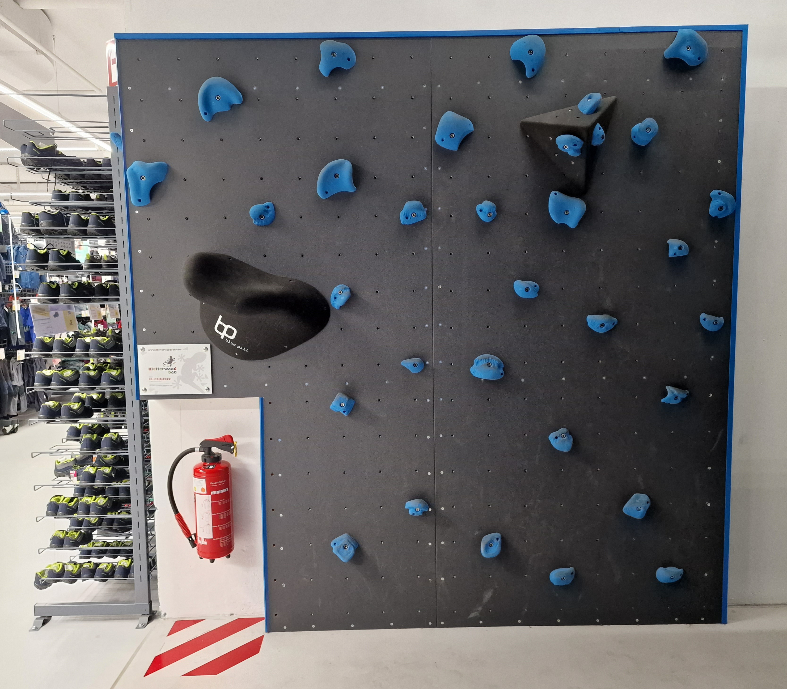 Schuhtestwand bei Decathlon/Münster im Yorkcenter